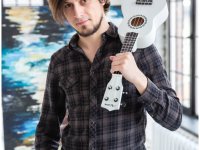 VESTON UKULELE KUS 15 WH - Укулеле сопрано ~ Серия Veston color
